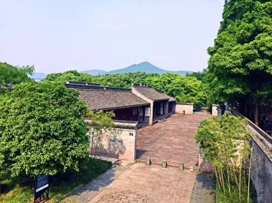 慈舍，悲喜隱去慈從舍生