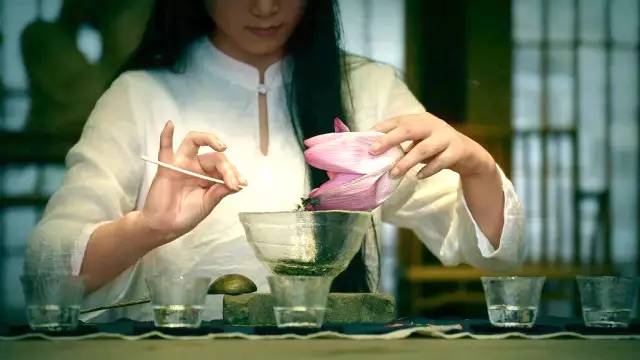 慈舍，悲喜隱去慈從舍生