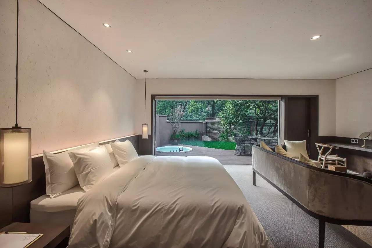 杭州龍井茂居民宿，在茶田之中枕著茶香入睡