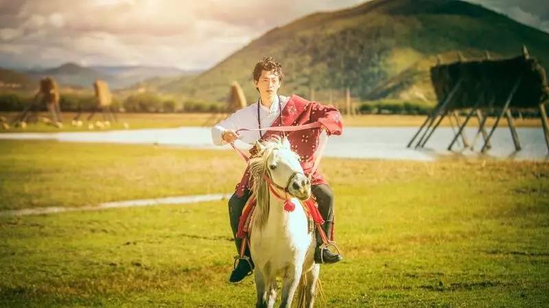 藝棧藏式客棧，我在等風(fēng)也在等你