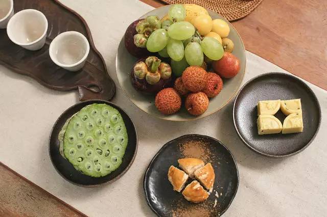 青桐·青竹茶舍，茶香縹緲靜賞西湖