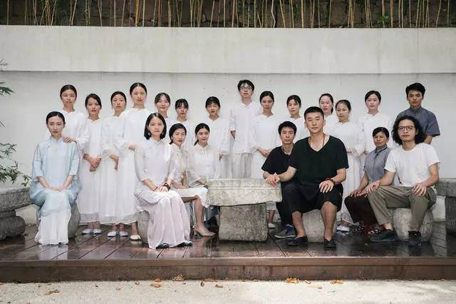 青桐·青竹茶舍，茶香縹緲靜賞西湖