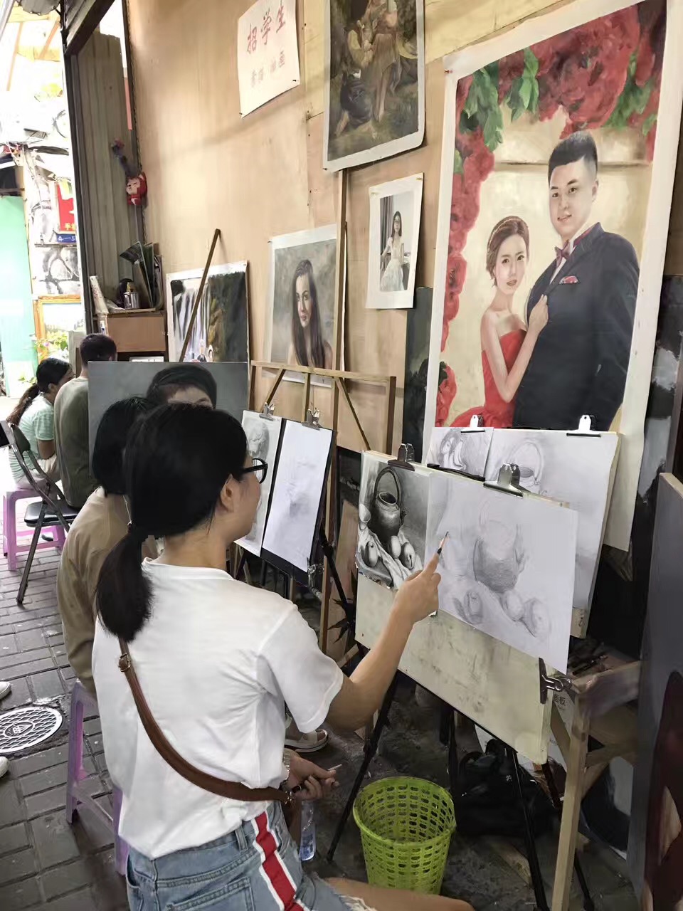 深圳大芬油畫村，詩與遠(yuǎn)方的低角度存在