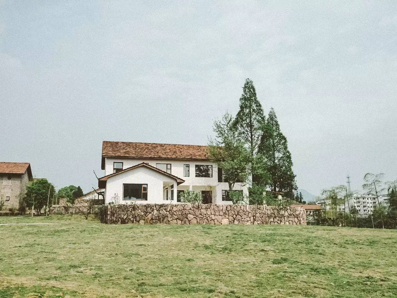 西坡千島湖民宿酒店，瓦爾登湖的自由生活