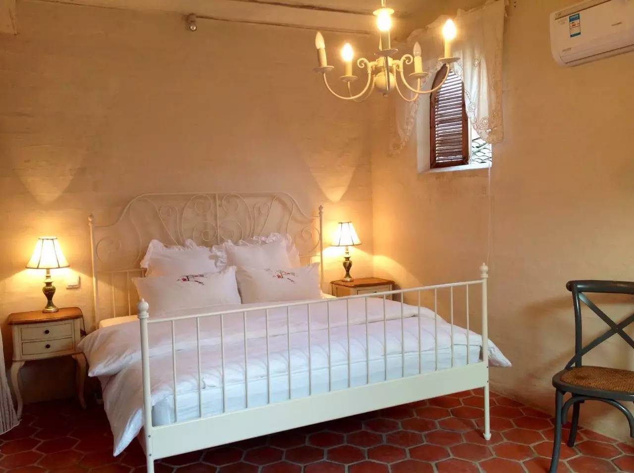 南屏喜舍民宿，從南方飛入徽州白墻灰瓦的歸燕