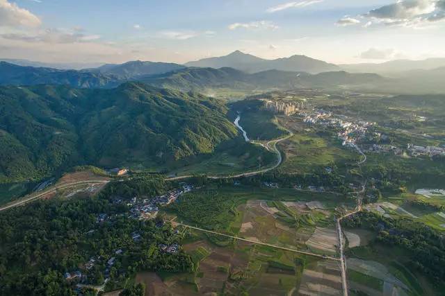 山居秋暝民宿，在大龍井古鎮(zhèn)體驗民族文化