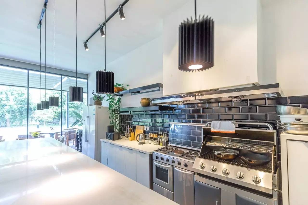 上海四舍，遠(yuǎn)離城市溫暖自由靈魂的世外江湖