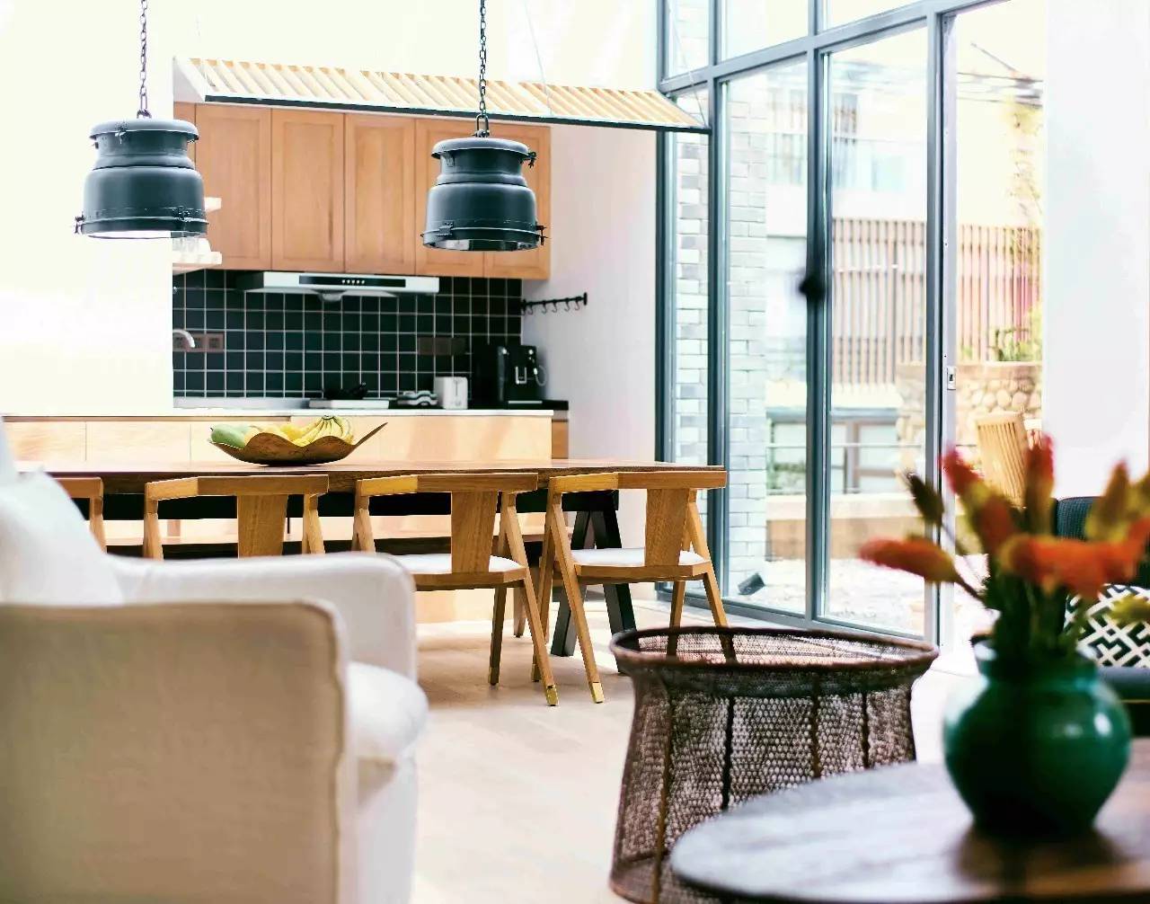 大理浥塵客舍，在山水間觀洱海日出望蒼山之巔