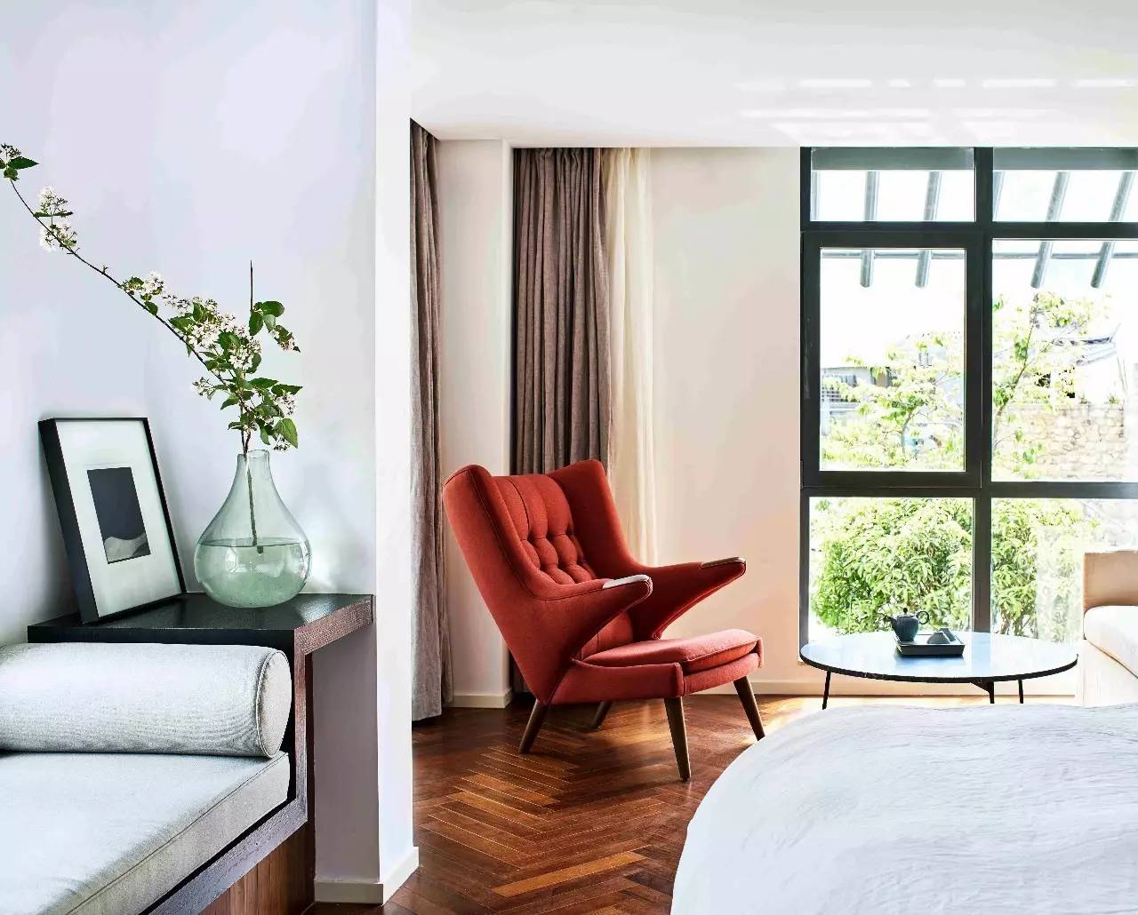 大理浥塵客舍，在山水間觀洱海日出望蒼山之巔