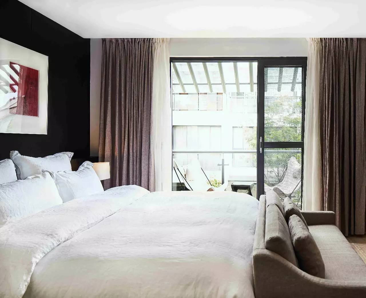 大理浥塵客舍，在山水間觀洱海日出望蒼山之巔