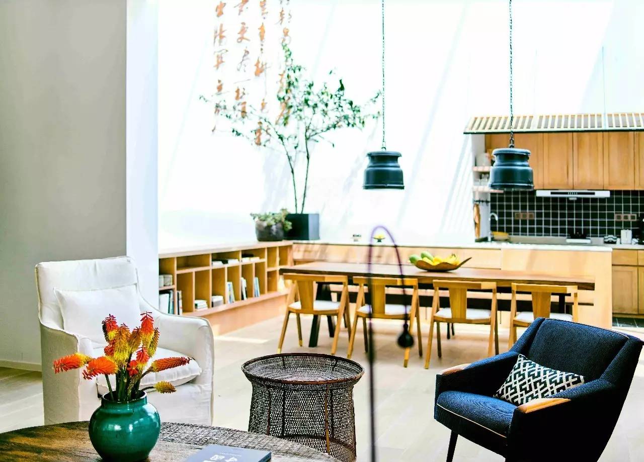 大理浥塵客舍，在山水間觀洱海日出望蒼山之巔