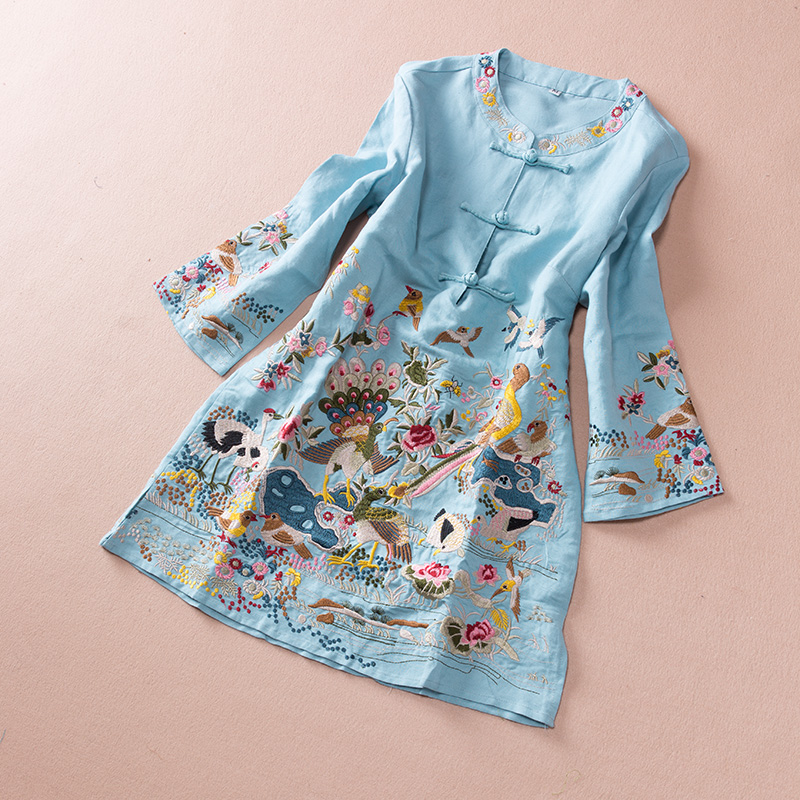 匠心啟航閱讀亞麻刺繡復(fù)古唐裝圖片