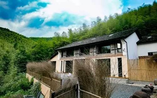 客堂間莫干山民宿，隱居深山聆聽自然