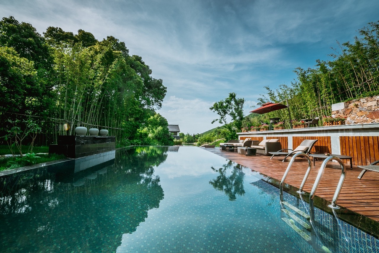 縹緲軒民宿，縹緲峰下伴山林美景泡一池私湯