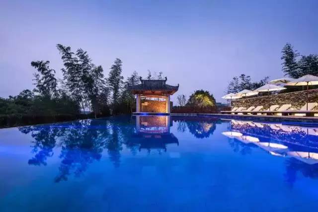 九華山德懋堂，九華山間打坐冥想清涼入心