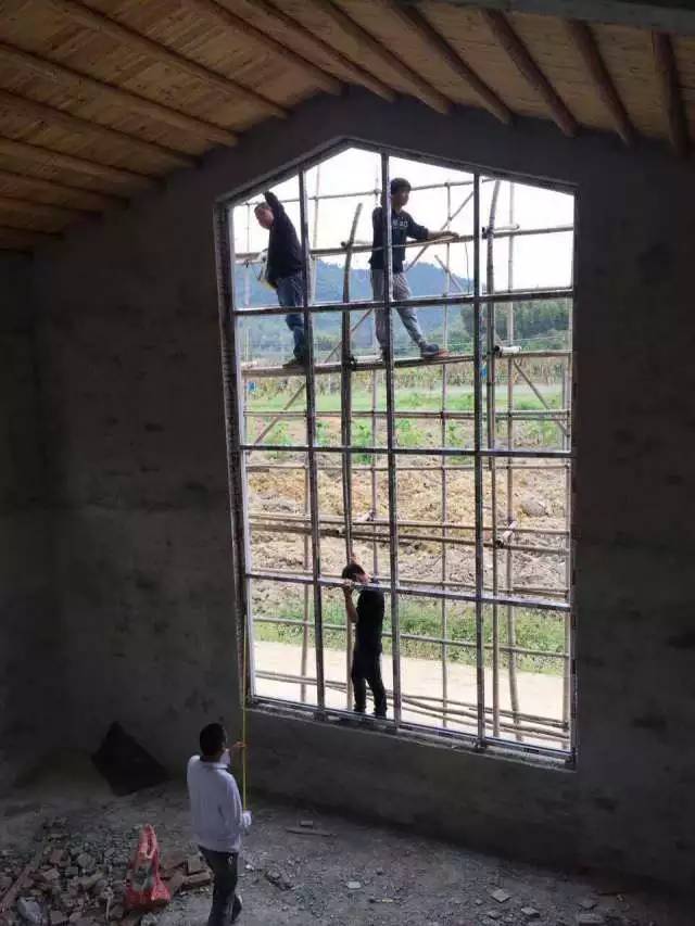 天堂山鄉(xiāng)愛(ài)樹(shù)民宿，古色古香的童話(huà)小鎮(zhèn)