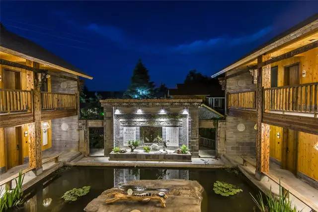 融居·銀箔泉，來銀箔泉邊喝茶看蒼山洱海