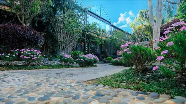 融居·銀箔泉，來(lái)銀箔泉邊喝茶看蒼山洱海