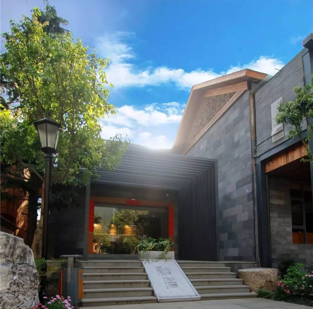 融居·銀箔泉，來(lái)銀箔泉邊喝茶看蒼山洱海