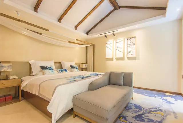 融居·銀箔泉，來(lái)銀箔泉邊喝茶看蒼山洱海