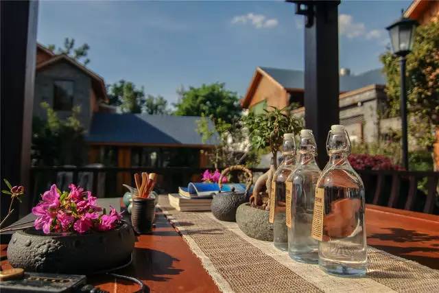 融居·銀箔泉，來銀箔泉邊喝茶看蒼山洱海