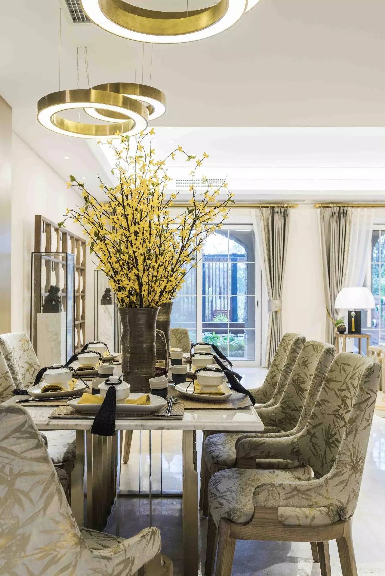 點(diǎn)香拈花，雅致禪意的新中式裝修設(shè)計(jì)