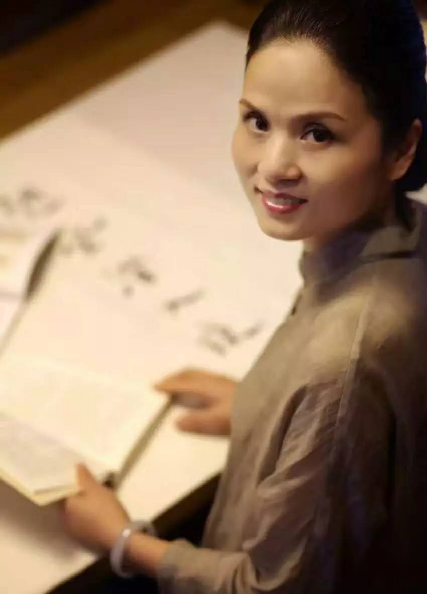 壹城一家，一座城一盞燈一個(gè)家在守候你