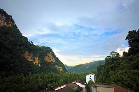 壹城一家，一座城一盞燈一個(gè)家在守候你