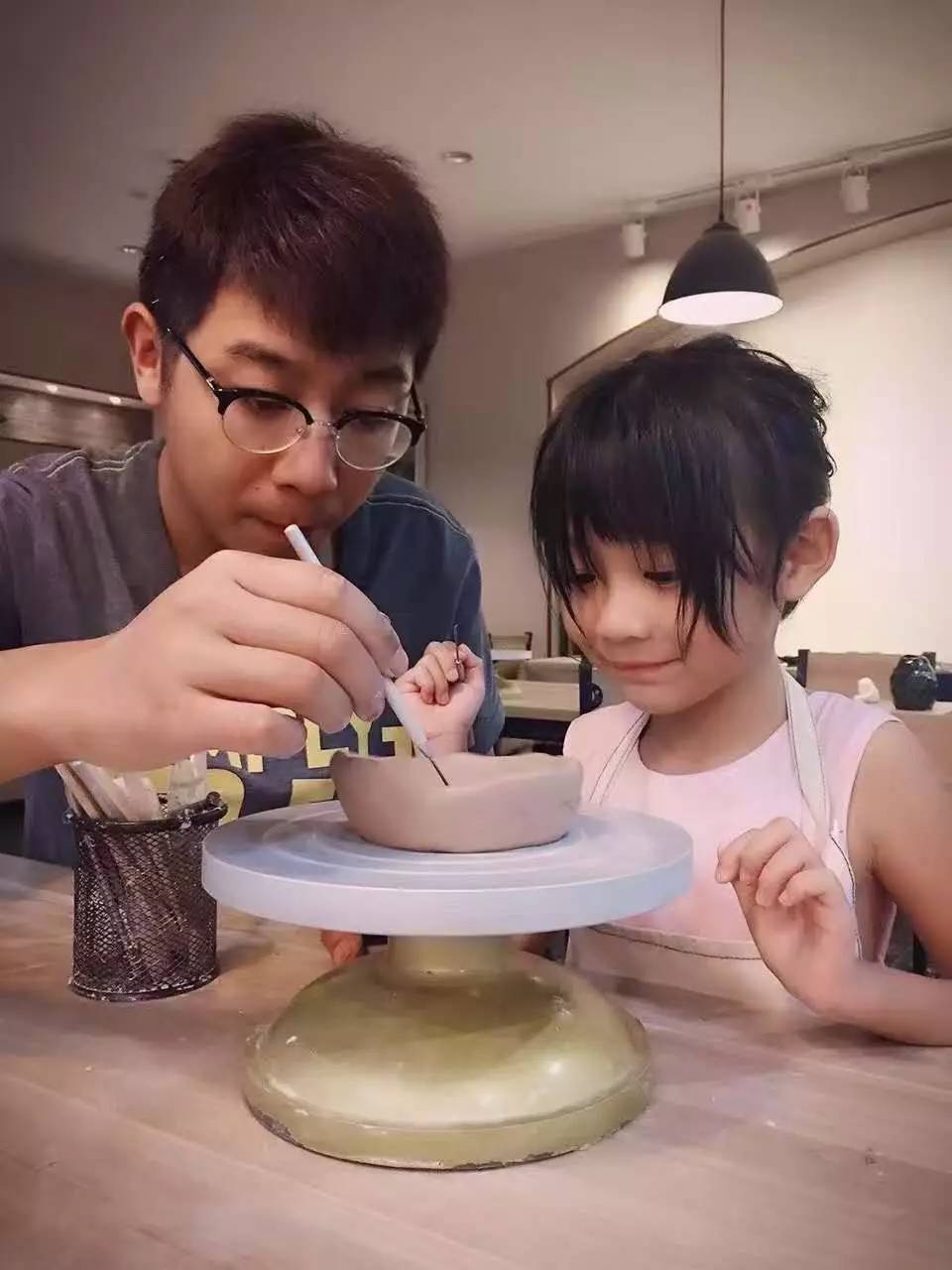 如隱·小佐居，半入溪水半入云