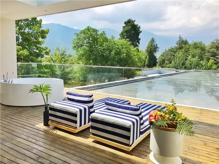 雪山莊園，只是天堂下降了一點(diǎn)點(diǎn)