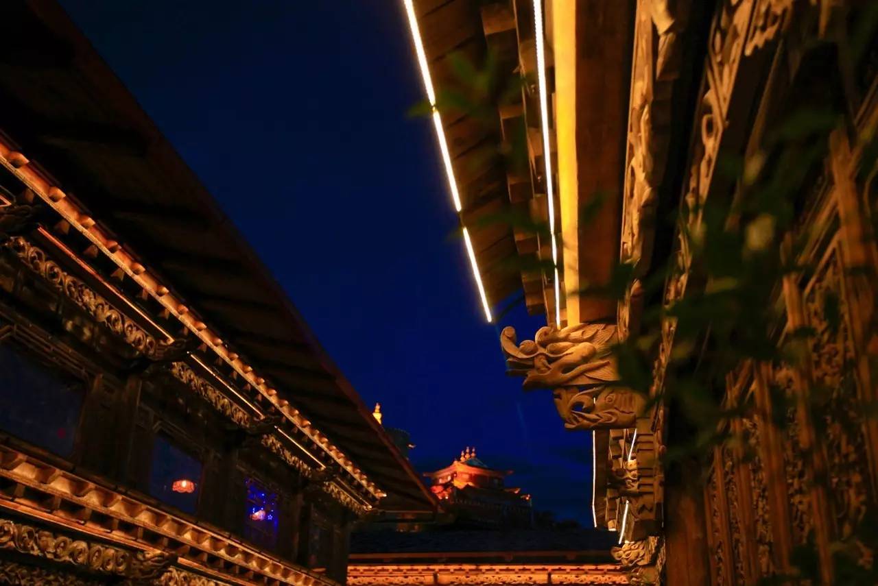 天空之城南杉藝術酒店，在月光之城尋找探索