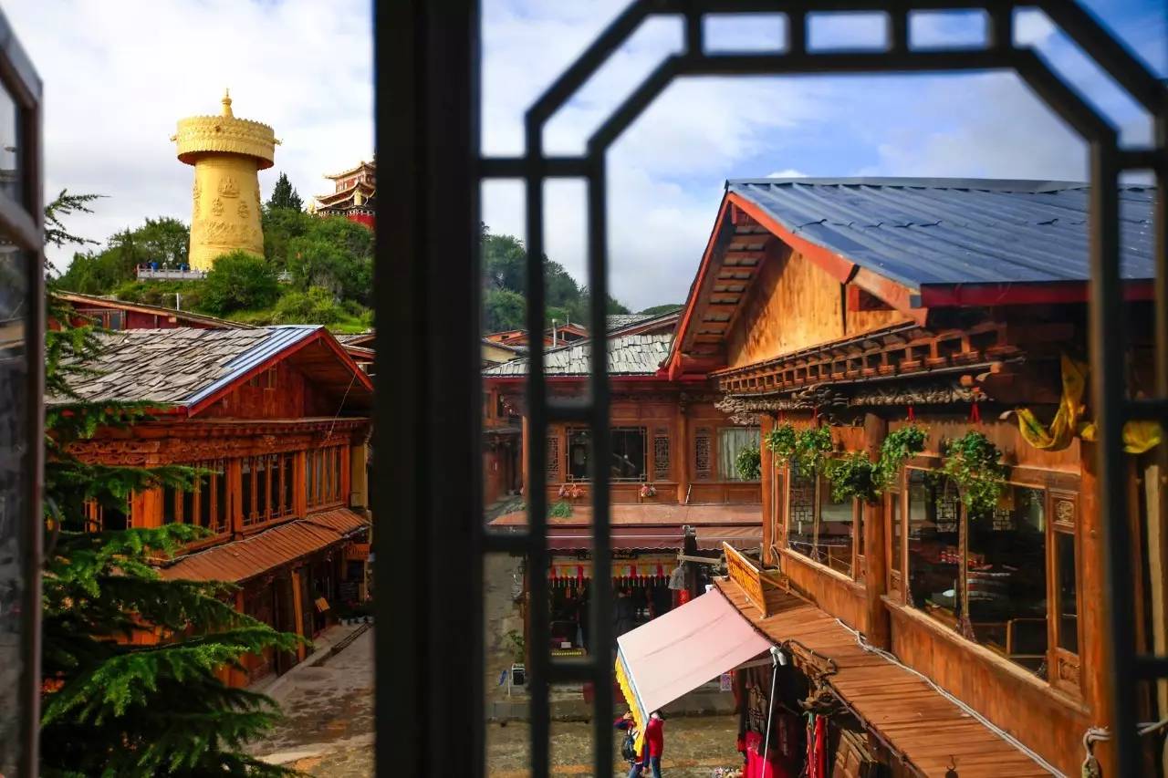 天空之城南杉藝術(shù)酒店，在月光之城尋找探索