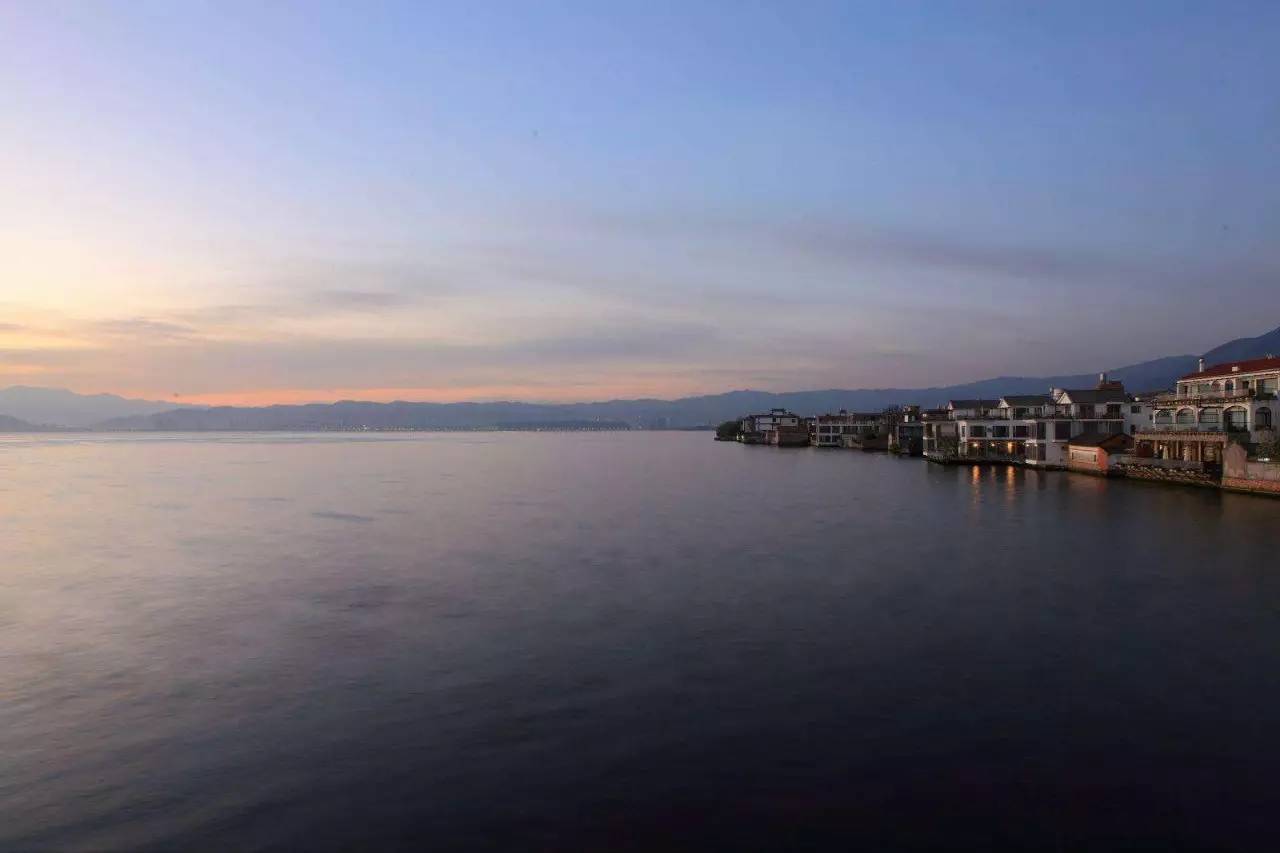 古一私邸，在大理洱海風(fēng)花雪月演繹痛快人生
