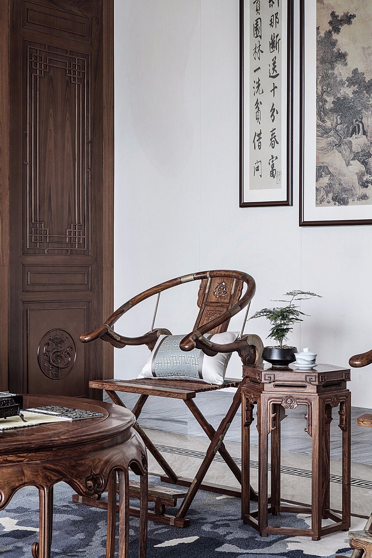 裝修設(shè)計(jì)：新中式客廳最有范的待客之道！