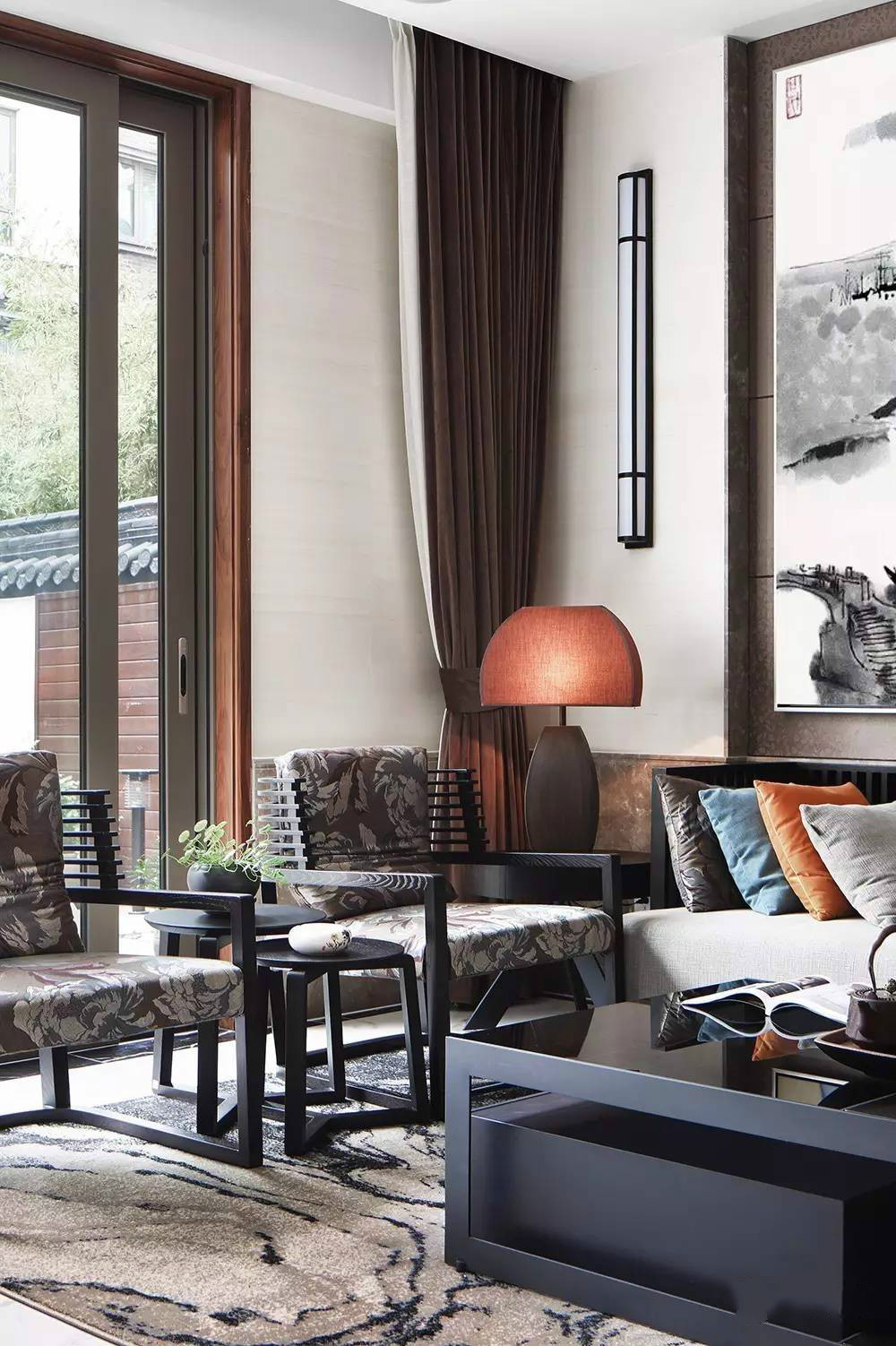 裝修設計：新中式客廳最有范的待客之道！