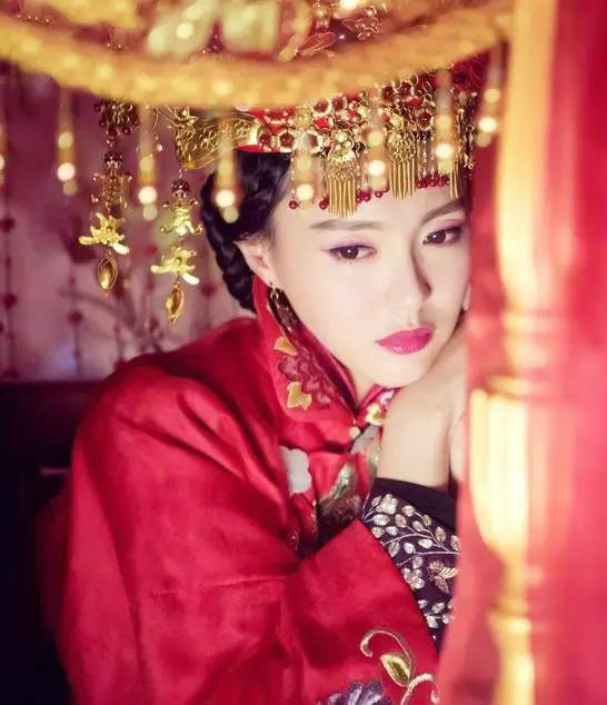 最美匠心啟航閱讀嫁衣，中式婚禮中式禮服美醉了