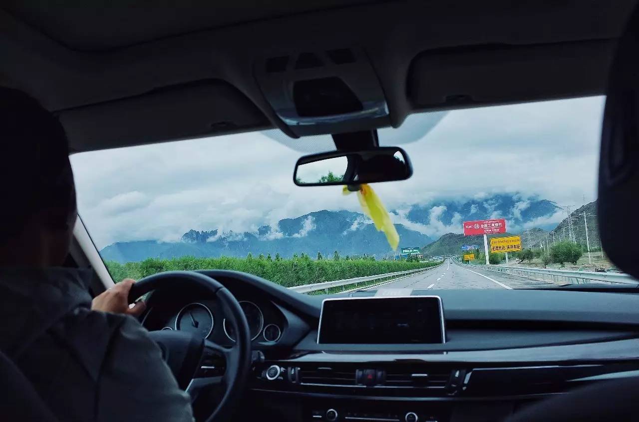 拉薩香格里拉酒店，睡在世界屋脊之上