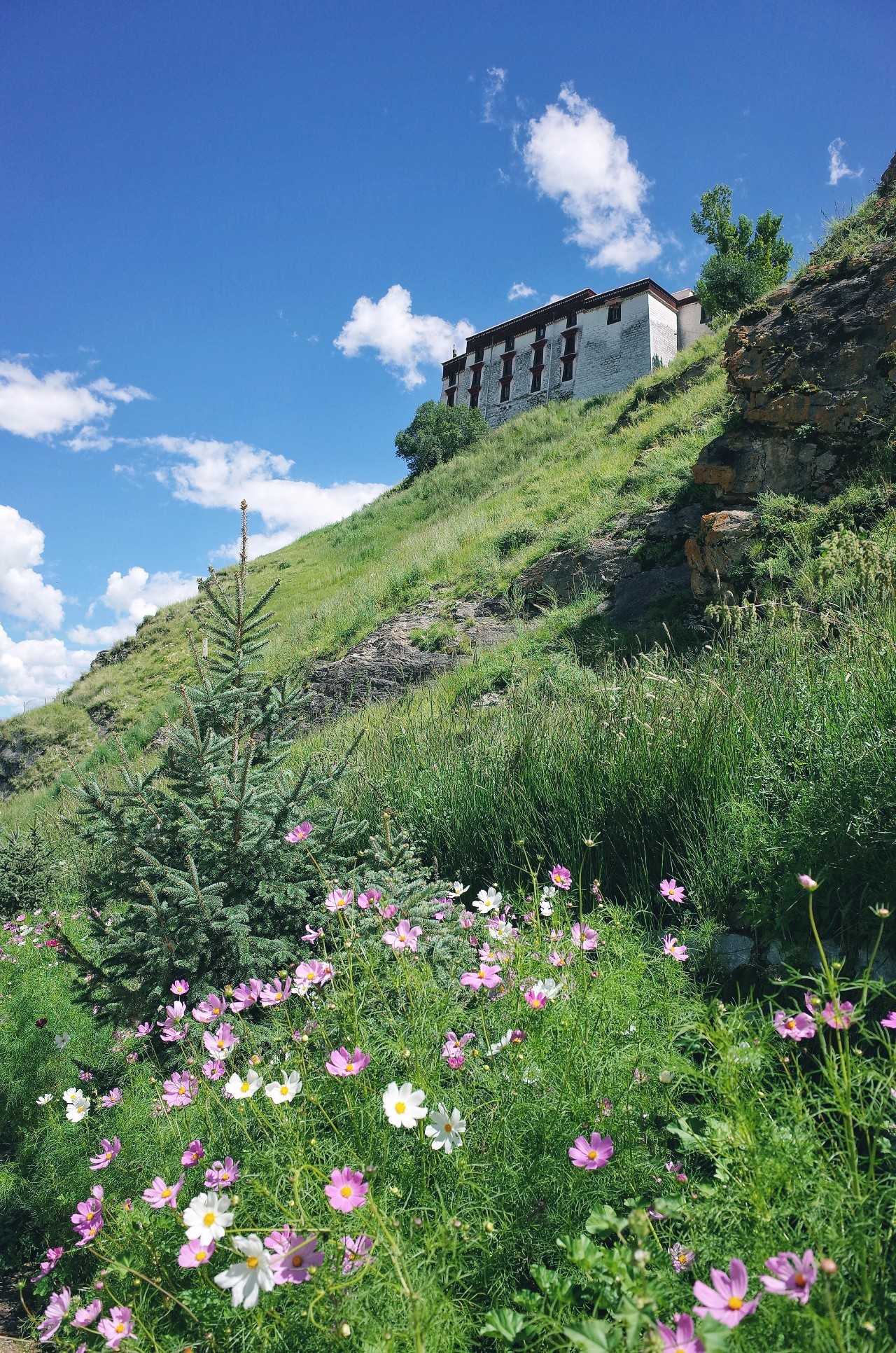 拉薩香格里拉酒店，睡在世界屋脊之上