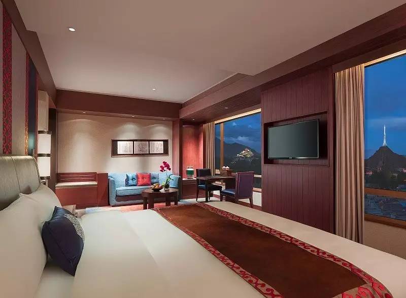 拉薩香格里拉酒店，睡在世界屋脊之上