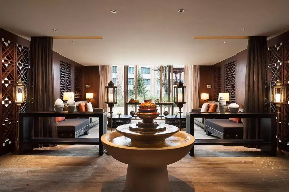 拉薩香格里拉酒店，睡在世界屋脊之上