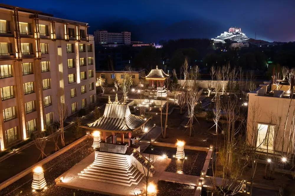 拉薩香格里拉酒店，睡在世界屋脊之上