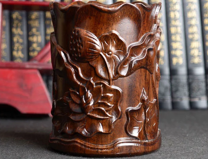 四款桃木手工精雕刻毛筆筒設(shè)計