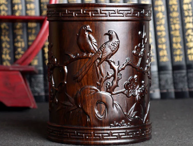 四款桃木手工精雕刻毛筆筒設(shè)計