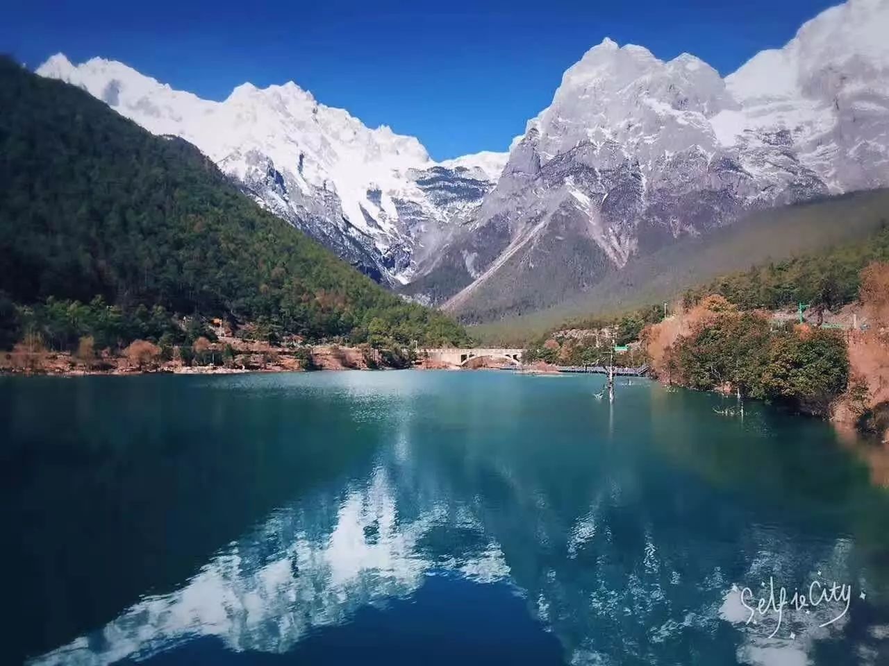 麗江束河聚寶齋民宿，告別曾經(jīng)邂逅未來的美麗