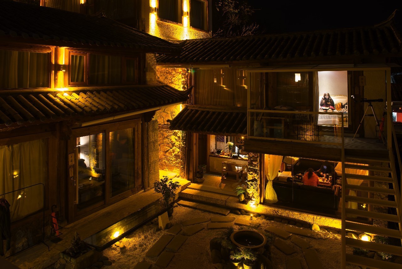 麗江束河聚寶齋民宿，告別曾經(jīng)邂逅未來的美麗