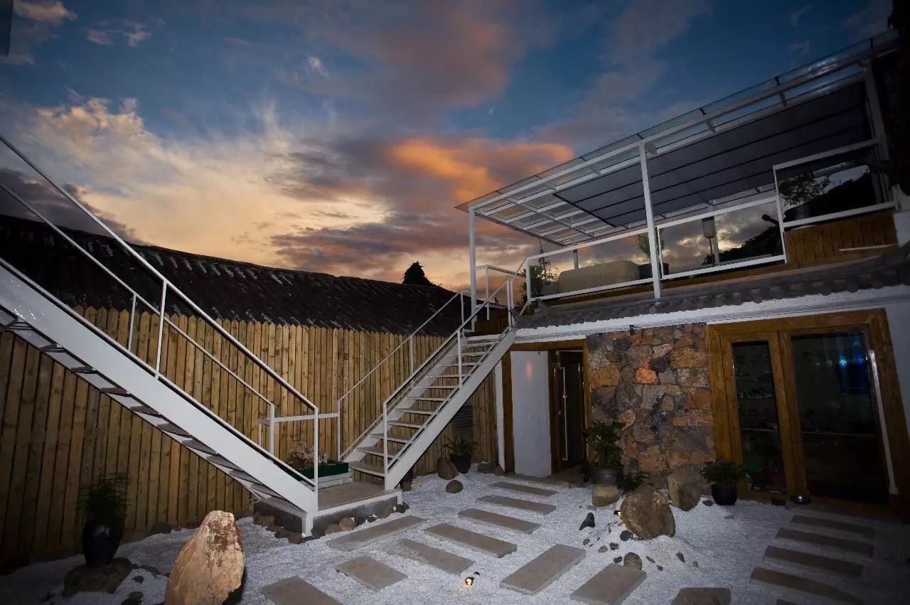 麗江束河聚寶齋民宿，告別曾經(jīng)邂逅未來的美麗