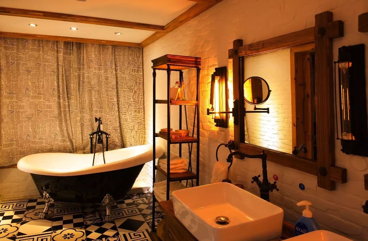 麗江束河聚寶齋民宿，告別曾經(jīng)邂逅未來(lái)的美麗