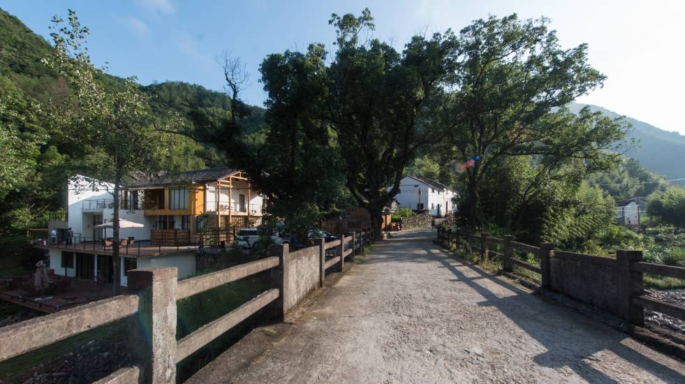 杭州·天方夜潭，給你一個(gè)「山脊之巔」的舞臺(tái)