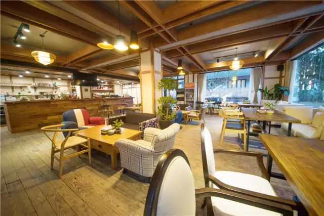 杭州·一色山墅，滿覺隴的月色喝茶散步都是雅事