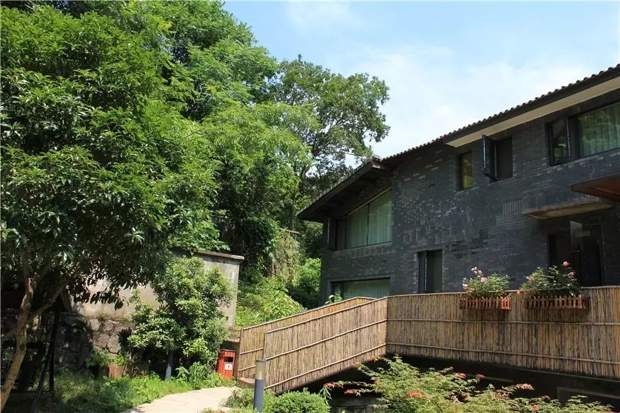 杭州·一色山墅，滿覺隴的月色喝茶散步都是雅事